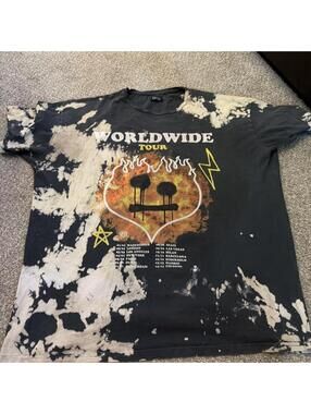 Boohoo Men's Black and Multi Tshirt